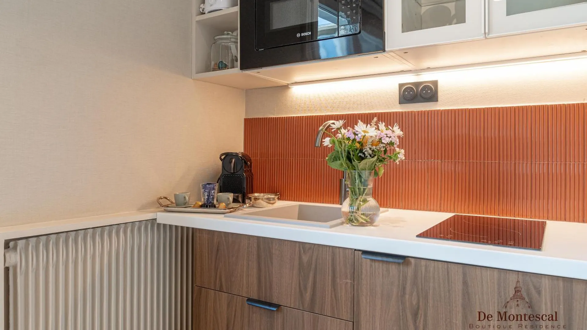 아파트 De Montescal- Montparnasse Central With Ac 11 To 14M2 Studio In A Prime Location 파리 프랑스
