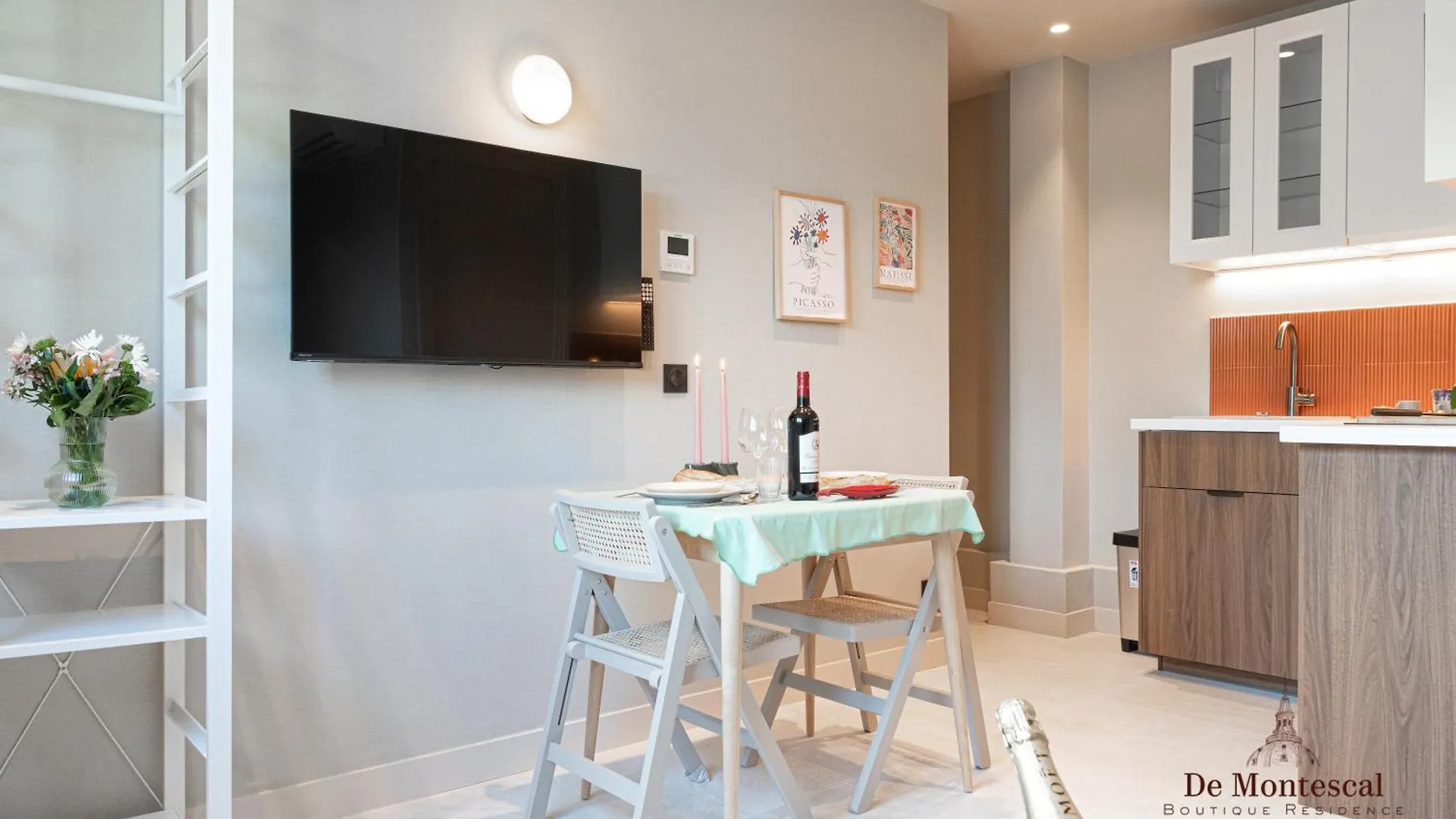 Appartamento De Montescal- Montparnasse Central With Ac 11 To 14M2 Studio In A Prime Location Parigi